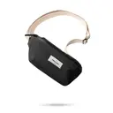 Native Union W.F.A Crossbody Su İtici Çapraz Vücut Çantası, 1.5 L
