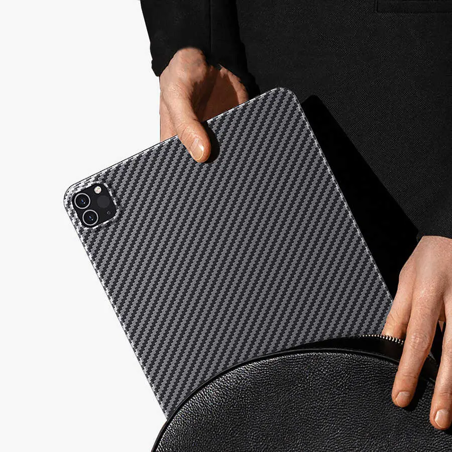 iPad Pro 11 inç (4. Nesil) Kevlar Karbon Fiber Kılıf - Benks Essential