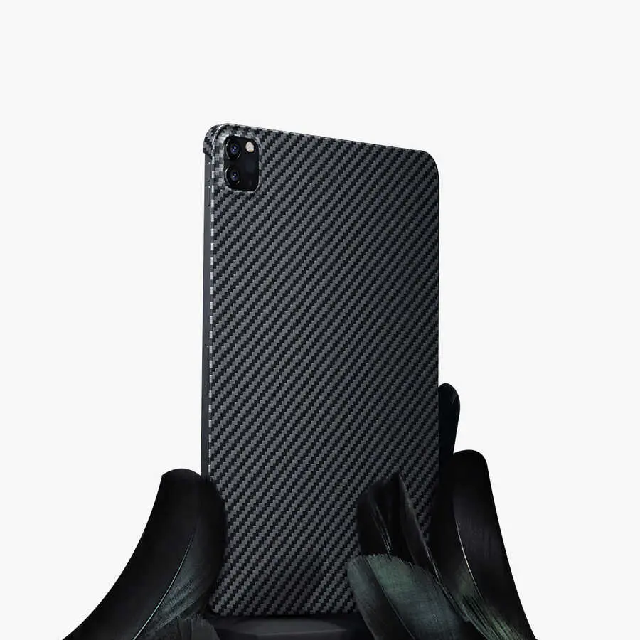 iPad Pro 11 inç (4. Nesil) Kevlar Karbon Fiber Kılıf - Benks Essential