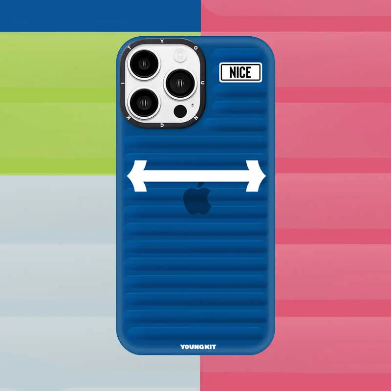 iPhone 14 Pro Max Kılıf, Tırtıklı Yüzeyli Darbe Emici Kapak - YoungKit Luggage FireFly