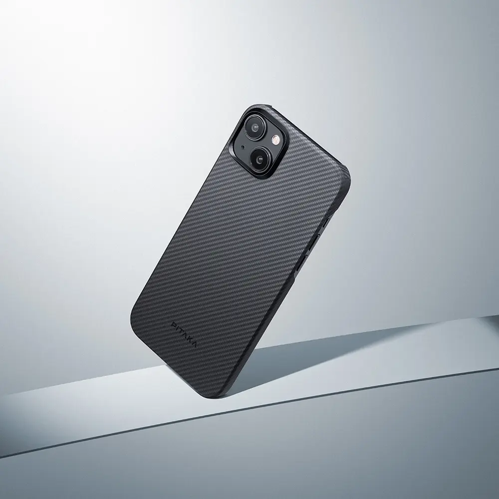 iPhone 15 Plus MagSafe Uyumlu Aramid Fiber Kılıf - Pitaka Ultra-Slim Classic