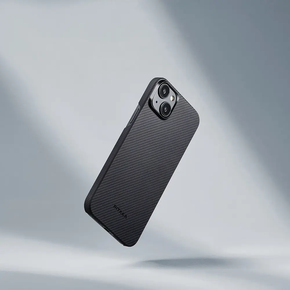 iPhone 15 Plus MagSafe Uyumlu Aramid Fiber Kılıf - Pitaka Ultra-Slim Classic