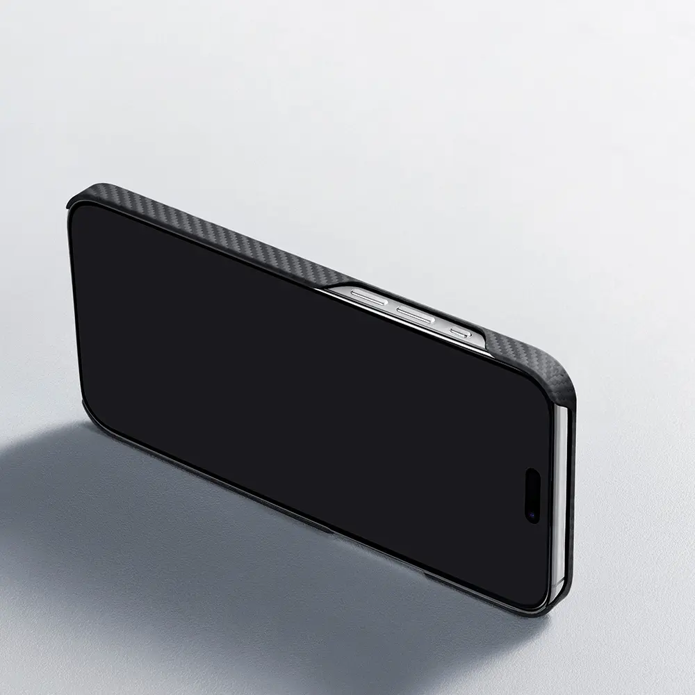 iPhone 15 Plus MagSafe Uyumlu Aramid Fiber Kılıf - Pitaka Ultra-Slim Classic