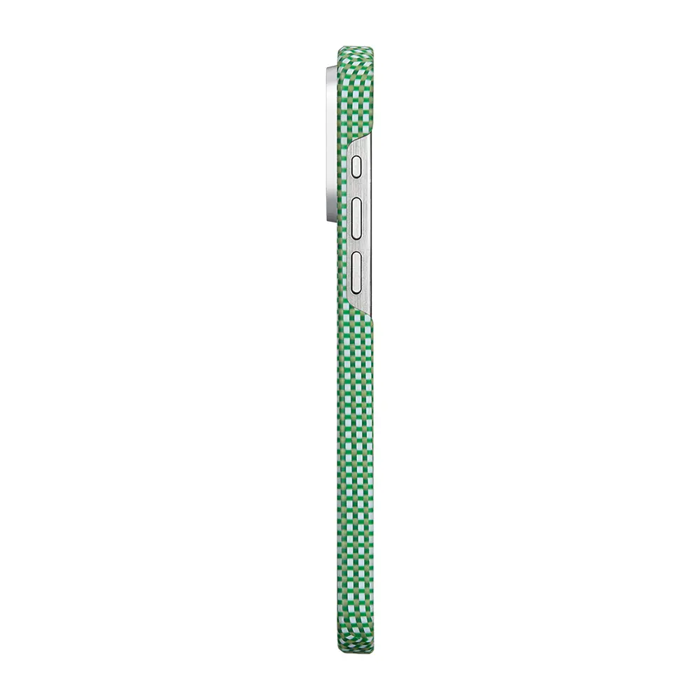 iPhone 15 Pro Max MagSafe Uyumlu Aramid Fiber Kılıf - Pitaka Ultra-Slim Classic Forest Green