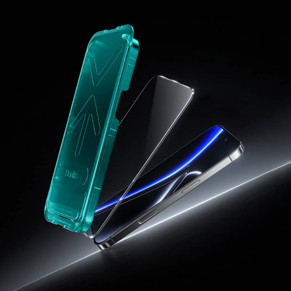 iPhone 16 Pro Cam Ekran Koruyucu, Uygulama Aparatlı - Benks Glass Warrior