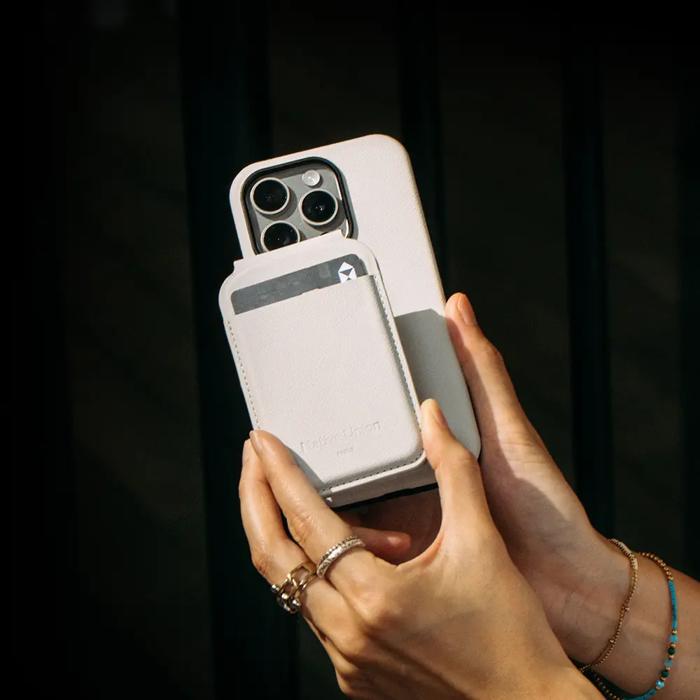iPhone 16 Pro MagSafe Uyumlu Deri Görünümlü Kılıf - Native Union Active