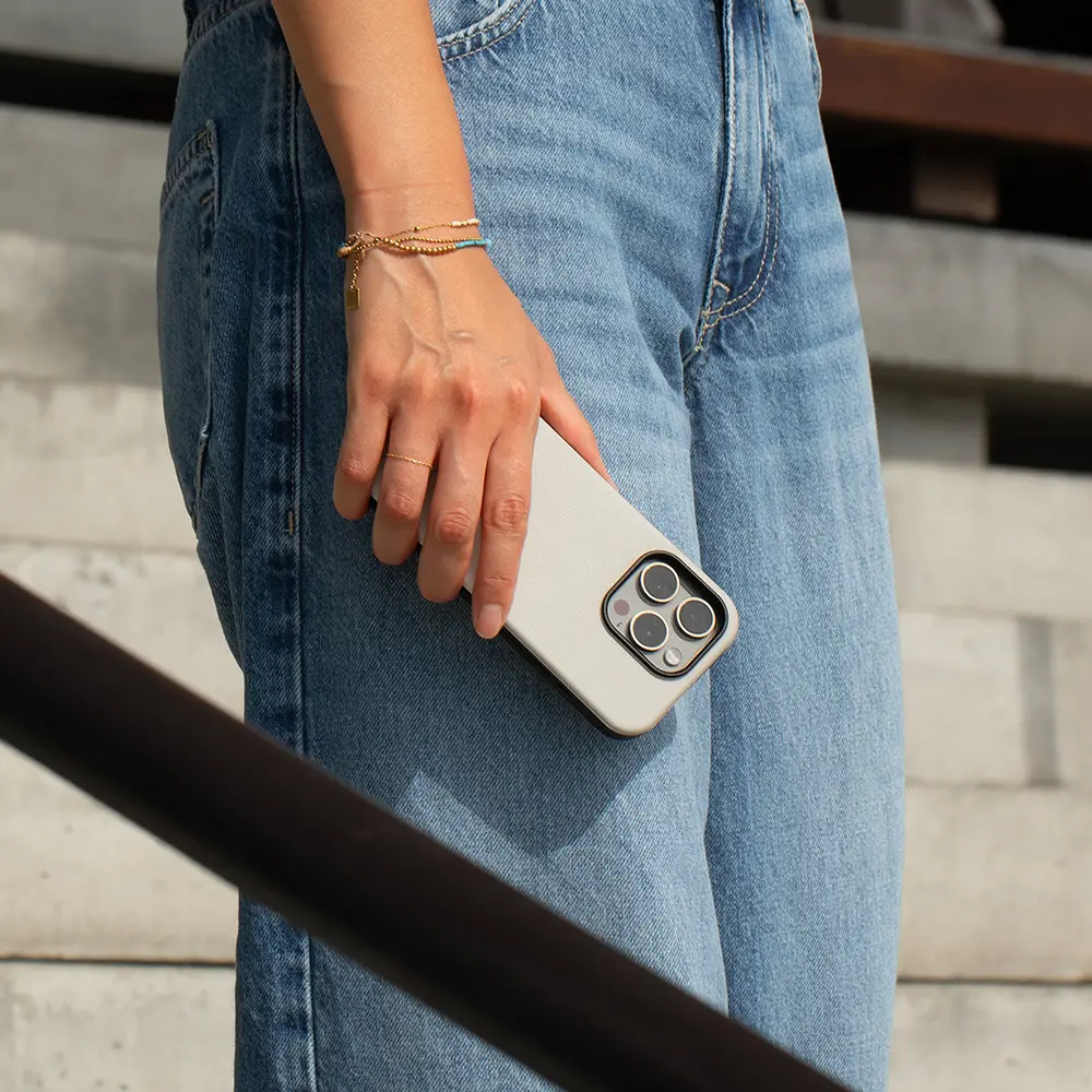 iPhone 16 Pro MagSafe Uyumlu Deri Görünümlü Kılıf - Native Union Active