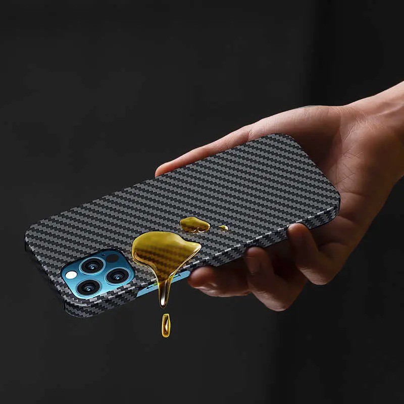 iPhone 12 MagSafe Uyumlu Aramid Karbon Kılıf - Benks MFI