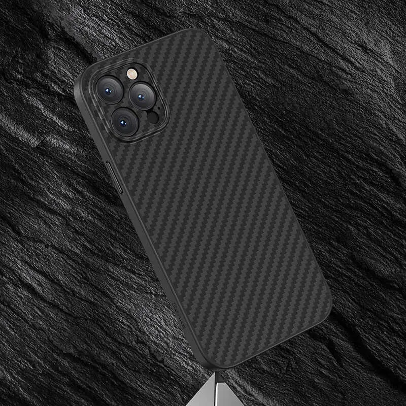 iPhone 12 Pro Max Karbon Fiber Kılıf - Benks Hybrid Kevlar