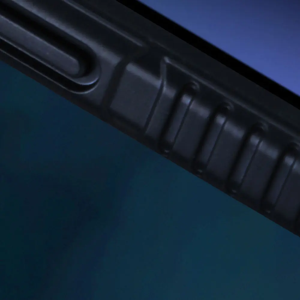 iPhone 13 Pro Max Standlı Deri Görünümlü Kılıf - Skinarma Shingoki