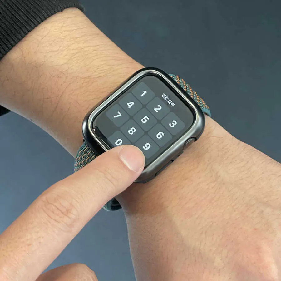 Apple Watch 40 mm Uyumlu Saat Koruyucu - Araree Amy