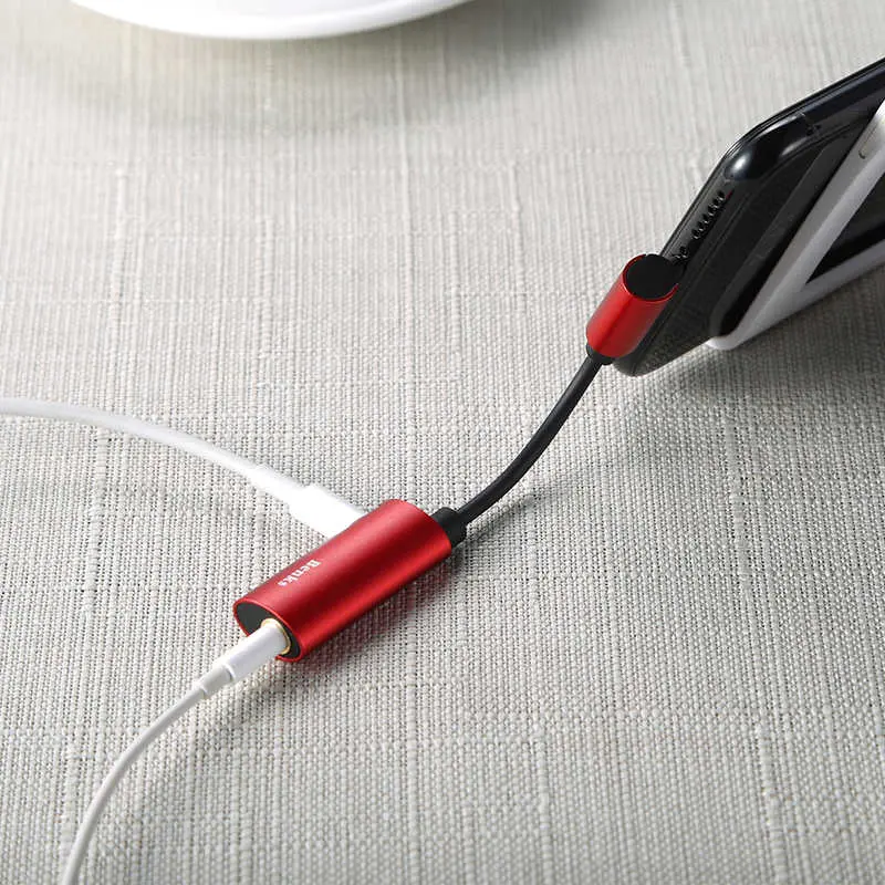Benks U40 Lightning Ses Adaptörü, Çift Girişli ve 90 Derece Açılı