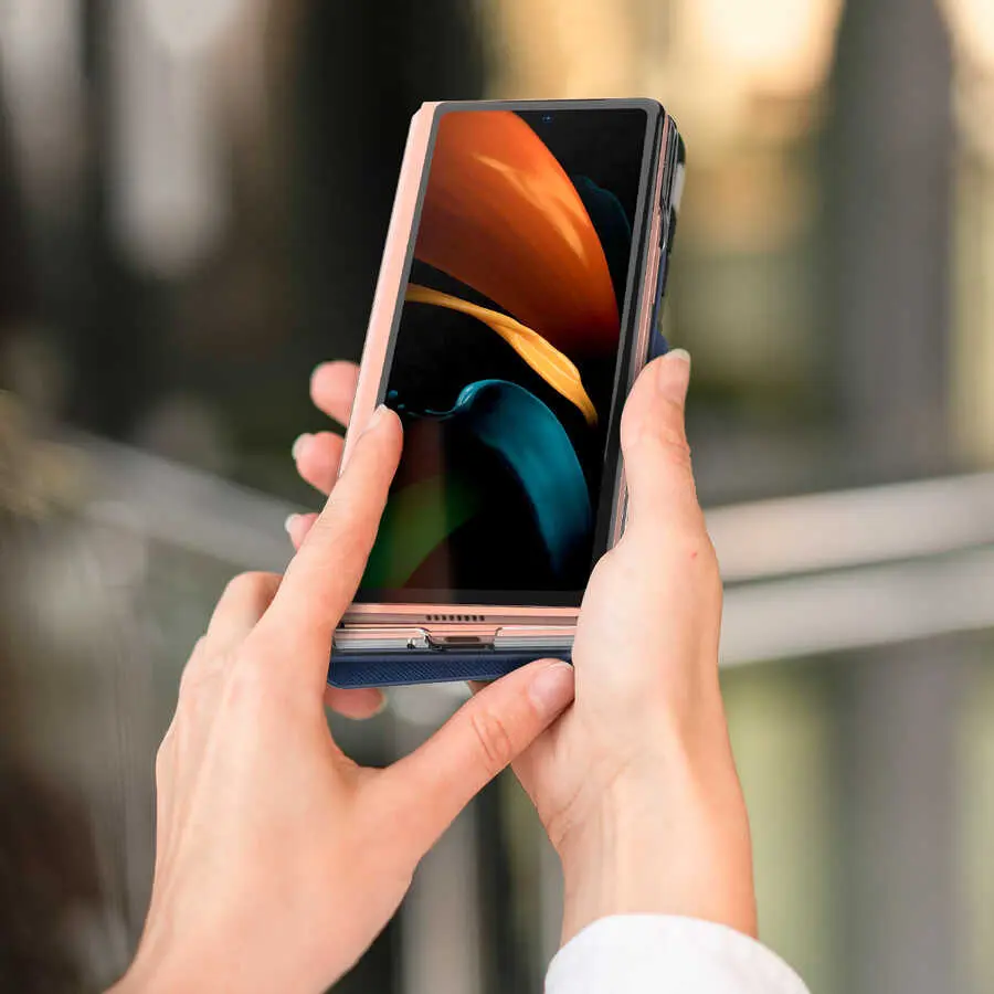 Galaxy Z Fold 2 Kapaklı Standlı Kılıf - Araree Bonnet