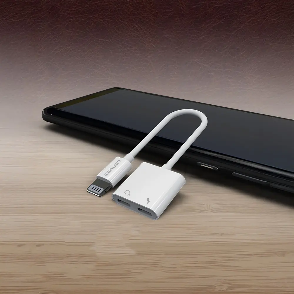 Lenyes AX92 Lightning to Lightning 2'si 1 Arada Şarj ve Kulaklık Dönüştürücü