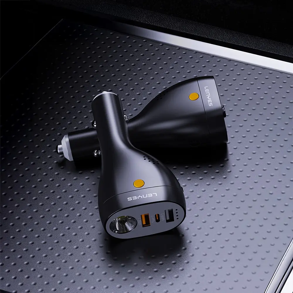 Lenyes CA70 Type-C ve Çift USB-A Araç Şarj Aleti, 20W ve Powerbank