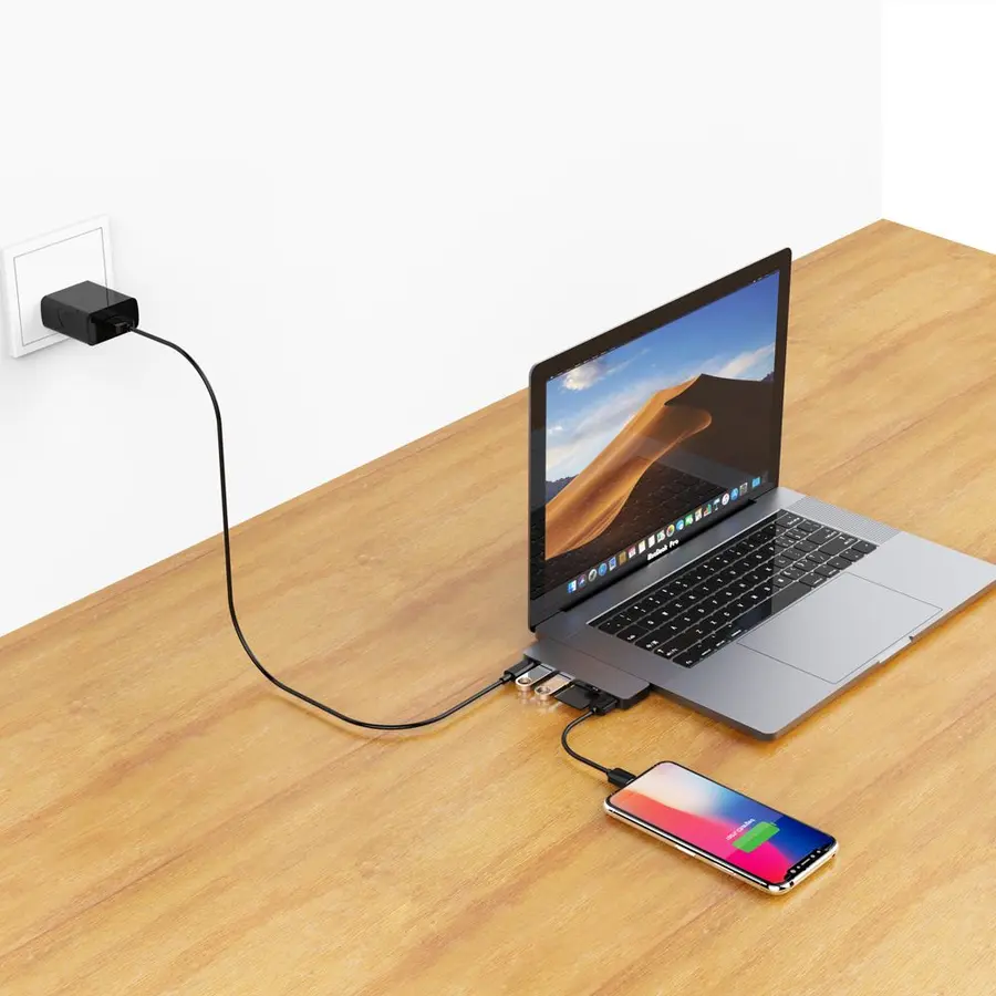 Qgeem QG-UH06 USB Hub, 3 USB 3.0 ve Type-C Çıkışlı, SD Kart Okuyuculu