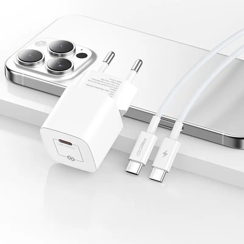 Recci RC77E GaN 30W USB-C PD Şarj Adaptörü ve Type-C Kablo Seti