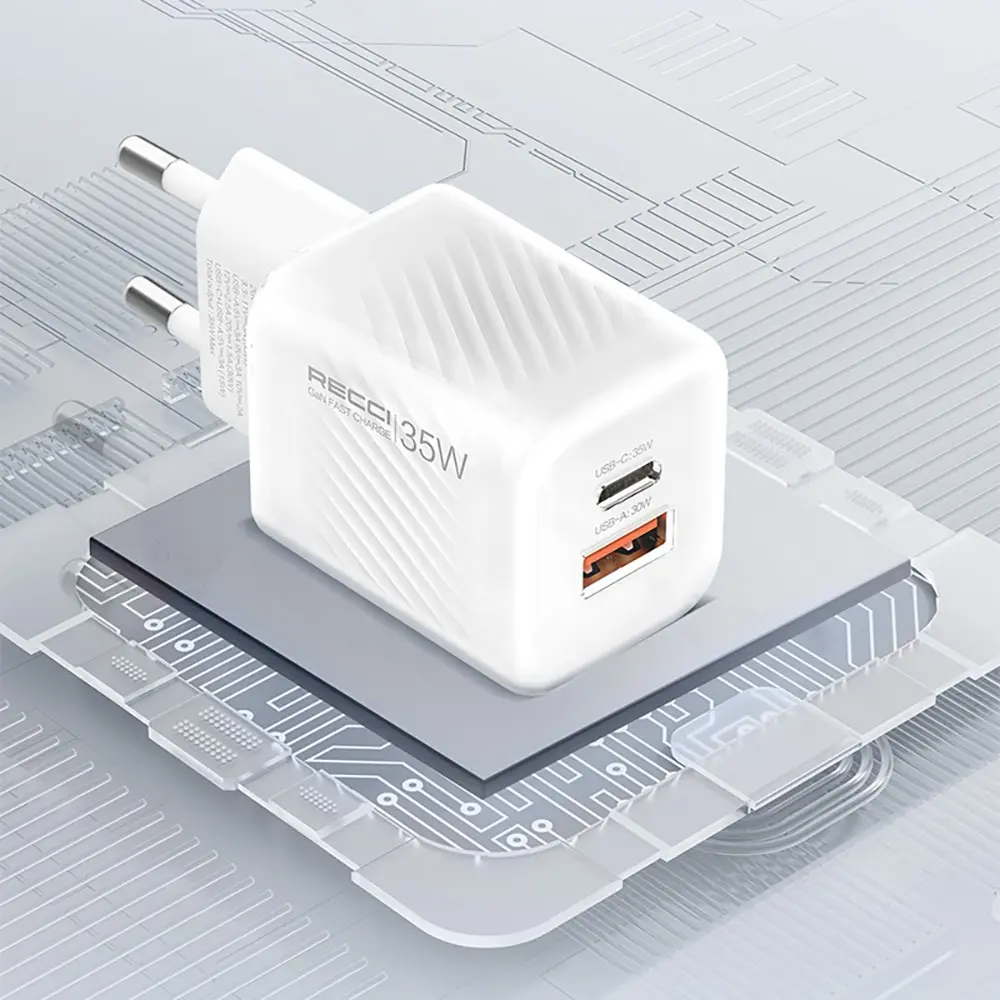 Recci RC83ECC GaN Şarj Adaptörü, 35 W USB-C ve USB-A Çıkışlı Set