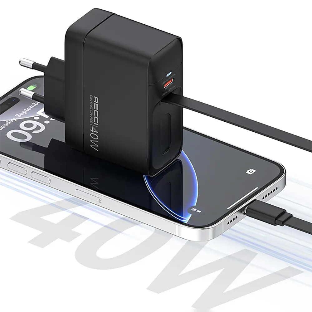 Recci RC102E GaN 40W Hızlı Şarj Adaptörü, Çift USB-C ve Entegre Kablo