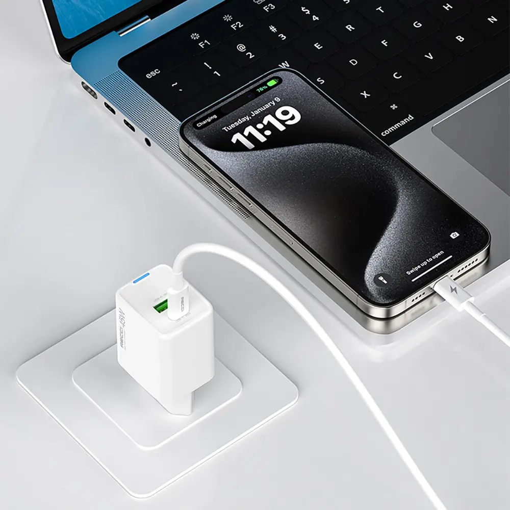 Recci RC108E GaN 45W Hızlı Şarj Adaptörü ve Type-C Kablo Seti
