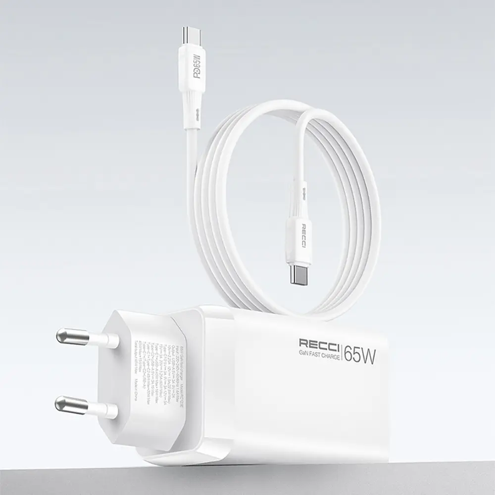 Recci RC123E GaN Şarj Adaptörü, 65W PD ve Type-C Kablo Seti
