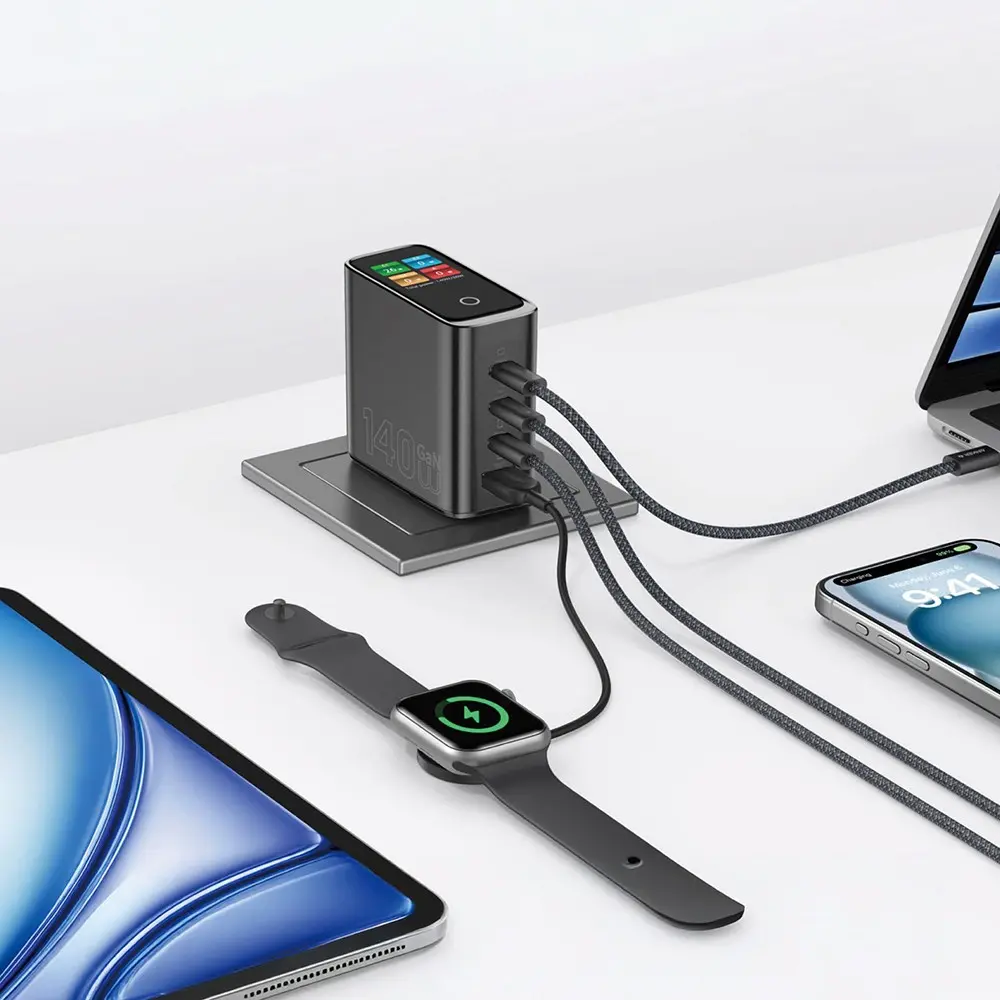 Wiwu Wi-G028 Voyager GaN Şarj Adaptörü, 140W PD/QC ve TFT Göstergeli