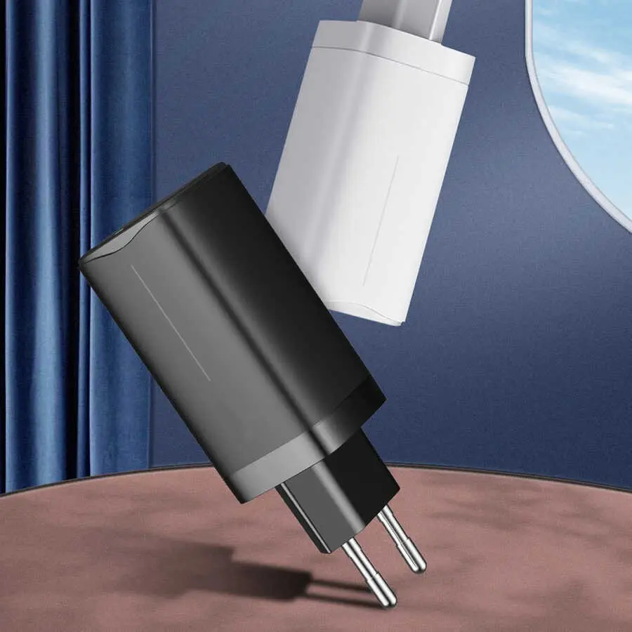 Wiwu GaN Tech GTC6521 65W Şarj Adaptörü, 2x PD ve USB Çıkışlı